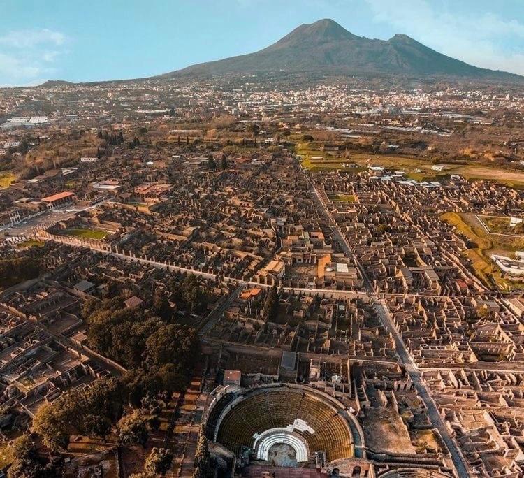 Porta Anfiteatro Pompei Pompeia Exterior foto